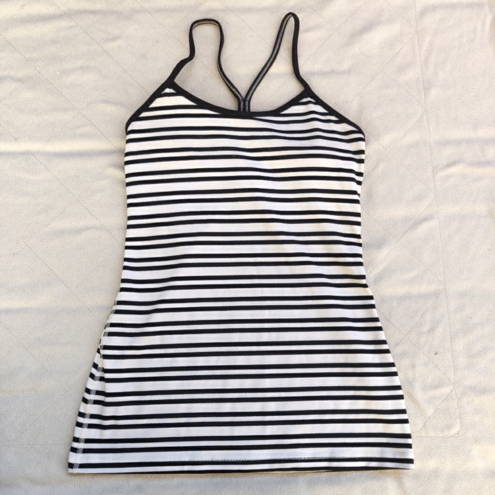 Lululemon Power Y Tank Top Shelf Bra Striped Sz 4